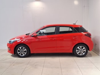 Used Hyundai i20 2018 for sale - 79044276: Photo