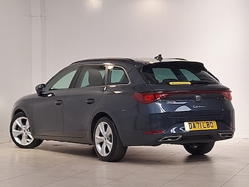 Used SEAT Leon 2022 for sale - 79549884: Photo