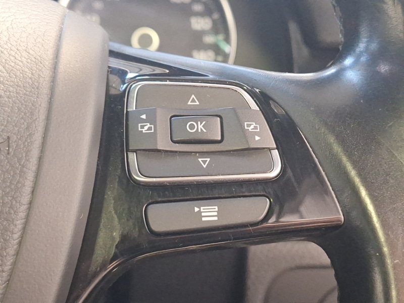 Used Volkswagen Touareg 2016 for sale - 76543419: Photo 18