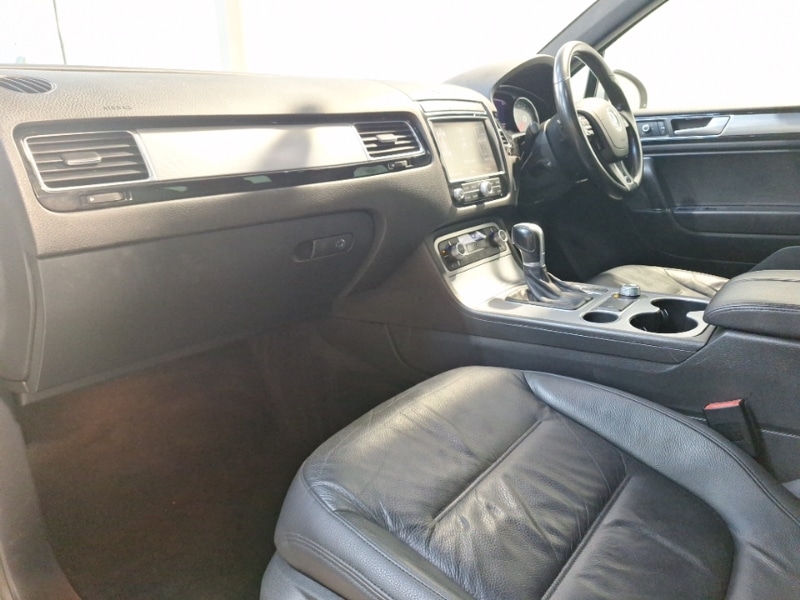 Used Volkswagen Touareg 2016 for sale - 76543419: Photo 5