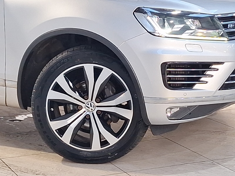 Used Volkswagen Touareg 2016 for sale - 76543419: Photo 9