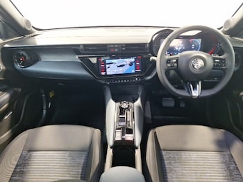 Used Alfa Romeo Junior 2025 for sale - 77974899: Photo