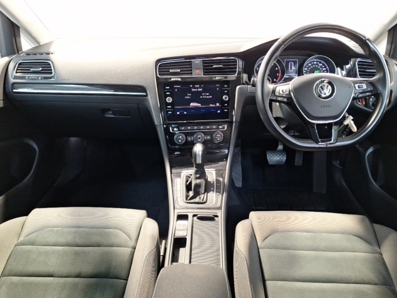 Used Volkswagen Golf 2020 for sale - 76644192: Photo 2