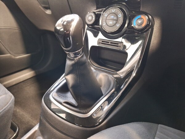 Used Ford Fiesta 2017 for sale - 76289316: Photo 11