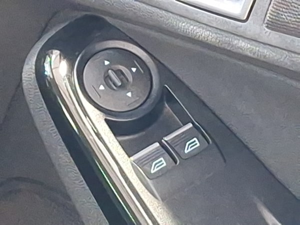 Used Ford Fiesta 2017 for sale - 76289316: Photo 14