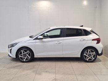 Used Hyundai i20 2024 for sale - 79327430: Photo