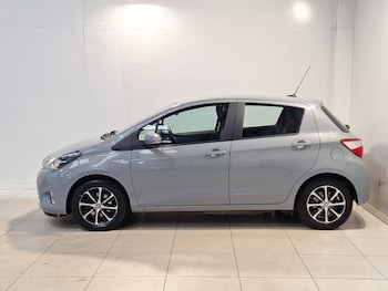 Used Toyota Yaris 2018 for sale - 79126895: Photo