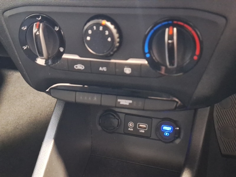 Used Hyundai i20 2018 for sale - 76108277: Photo 19
