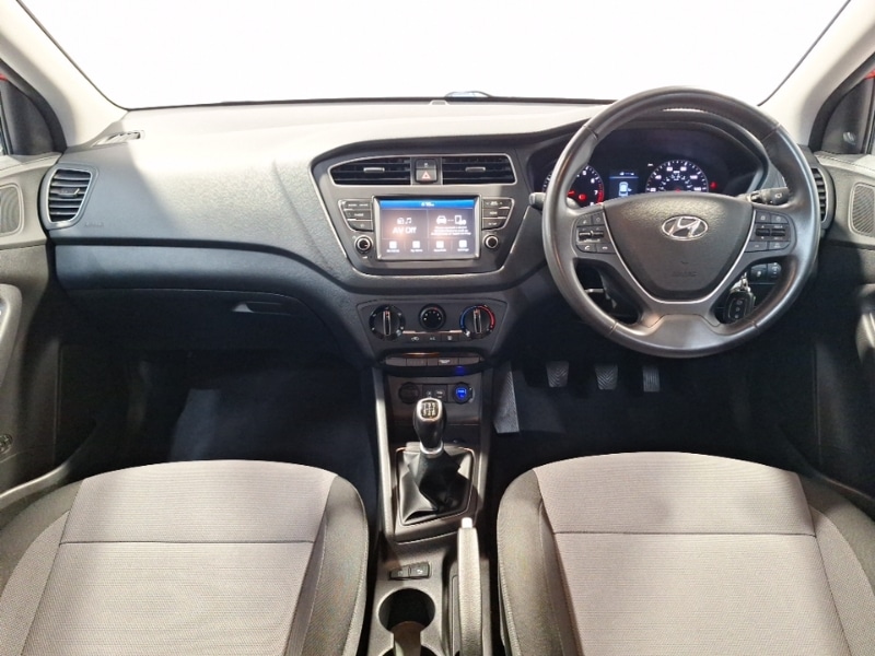 Used Hyundai i20 2018 for sale - 76108277: Photo 2