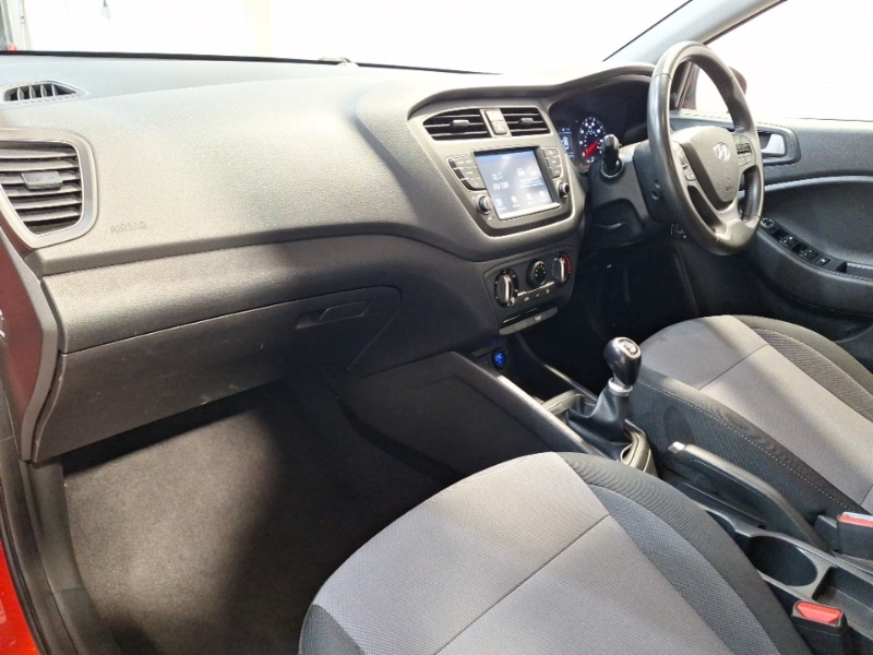 Used Hyundai i20 2018 for sale - 76108277: Photo 5