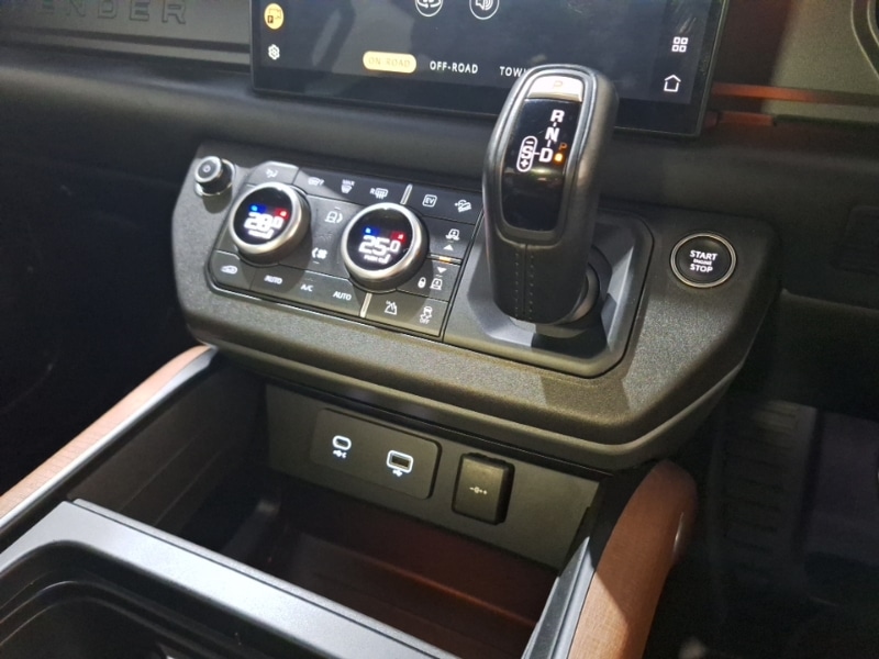 Used Land Rover Defender 2024 for sale - 77466151: Photo 11