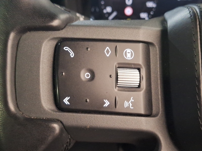 Used Land Rover Defender 2024 for sale - 77466151: Photo 16