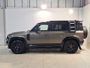 Used Land Rover Defender 2024 for sale - 77466151: Photo