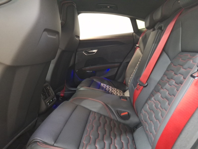 Used Audi RS e-tron GT 2021 for sale - 77514090: Photo 6