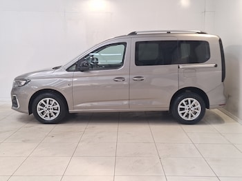 Used Ford Tourneo Connect 2023 for sale - 79087033: Photo