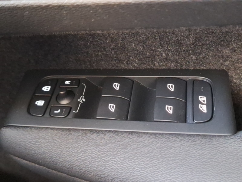 Used Volvo XC40 2023 for sale - 77776982: Photo 14