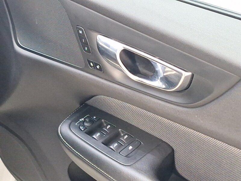 Used Volvo V60 2020 for sale - 77933528: Photo 14