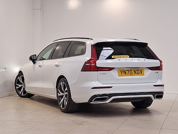 Used Volvo V60 2020 for sale - 77933528: Photo