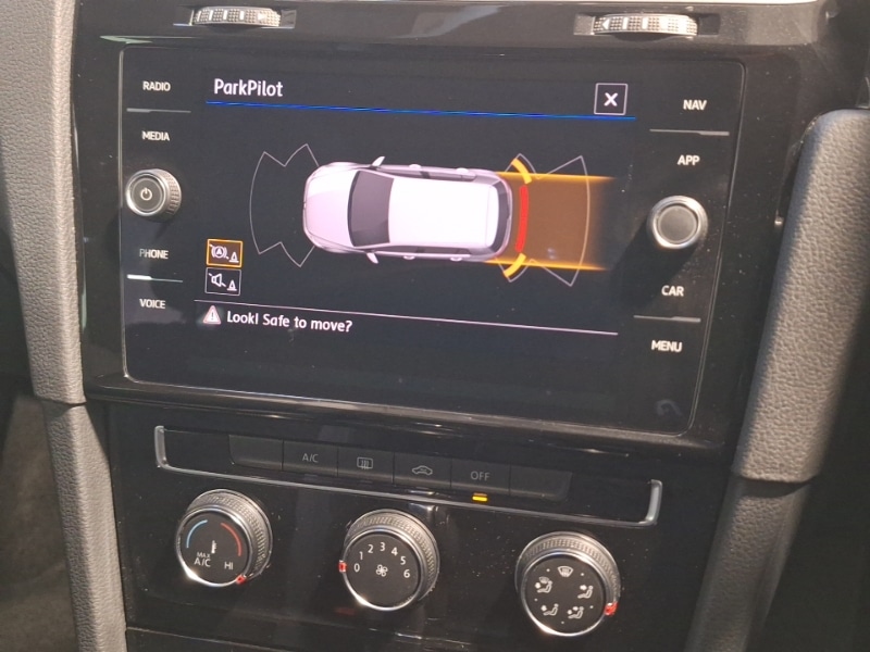 Used Volkswagen Golf 2019 for sale - 77610981: Photo 10