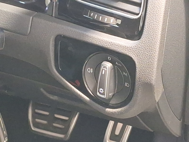 Used Volkswagen Golf 2019 for sale - 77610981: Photo 15