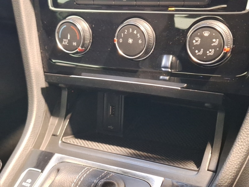 Used Volkswagen Golf 2019 for sale - 77610981: Photo 19