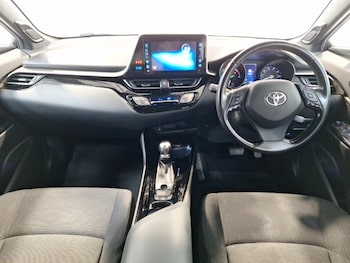 Used Toyota C-HR 2018 for sale - 75656887: Photo