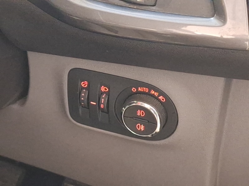 Used Vauxhall Corsa 2015 for sale - 76602609: Photo 15