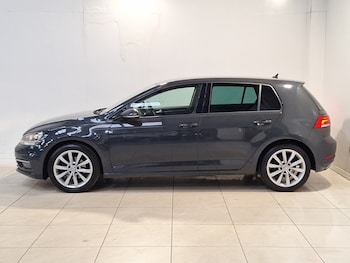 Used Volkswagen Golf 2018 for sale - 77095124: Photo