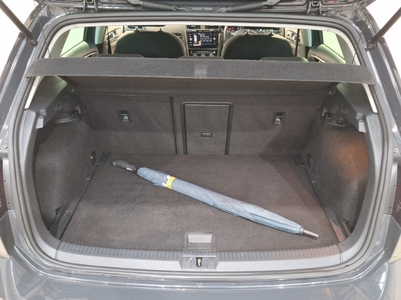 Used Volkswagen Golf 2018 for sale - 77095124: Photo 8