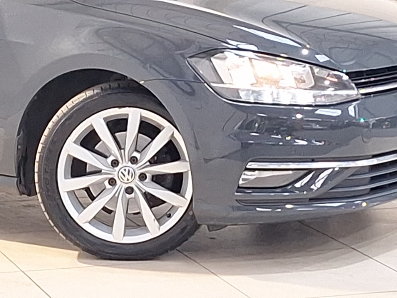 Used Volkswagen Golf 2018 for sale - 77095124: Photo 9