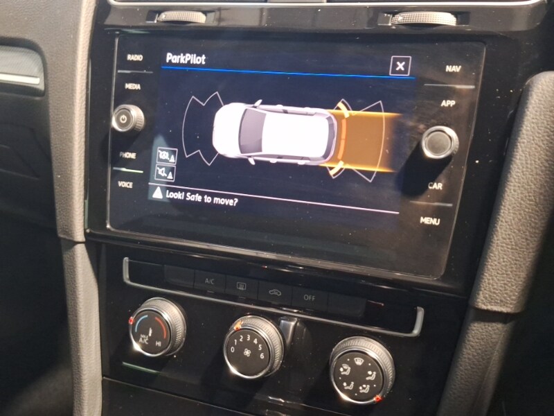 Used Volkswagen Golf 2019 for sale - 77466198: Photo 10