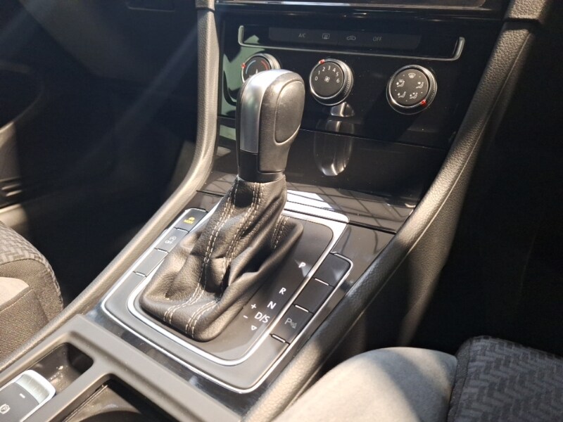 Used Volkswagen Golf 2019 for sale - 77466198: Photo 11