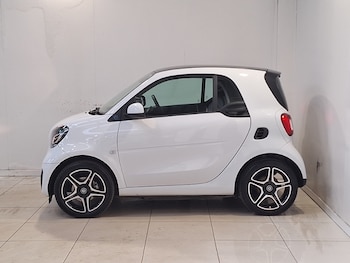 Used smart fortwo 2022 for sale - 78617326: Photo