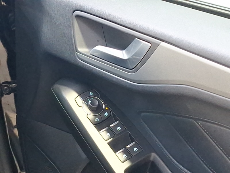 Used Ford Focus 2022 for sale - 77922154: Photo 14