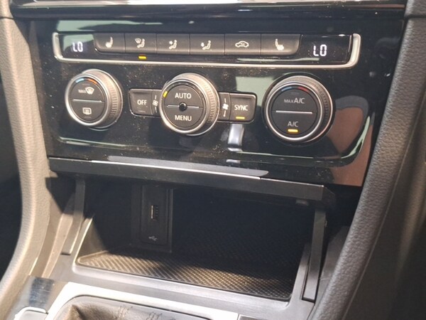 Used Volkswagen Golf 2020 for sale - 75640475: Photo 17
