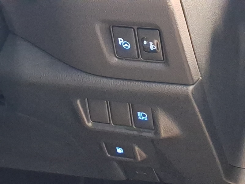 Used Toyota C-HR 2023 for sale - 77669692: Photo 14