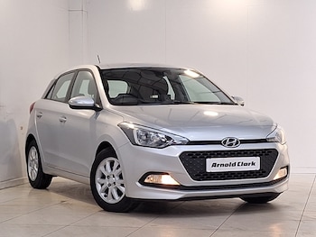 Used Hyundai i20 2017 for sale - 77969321: Photo