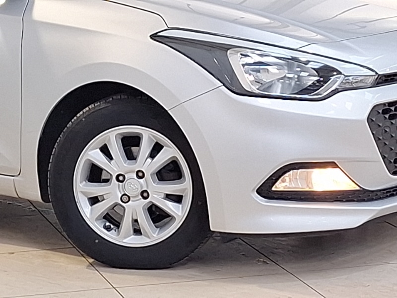 Used Hyundai i20 2017 for sale - 77969321: Photo 9