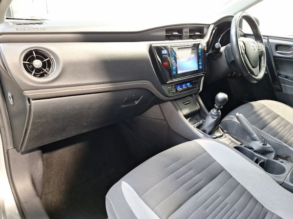 Used Toyota Auris 2015 for sale - 76258236: Photo 5