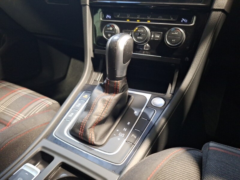 Used Volkswagen Golf 2019 for sale - 77466196: Photo 11