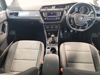 Used Volkswagen Touran 2016 for sale - 79480821: Photo