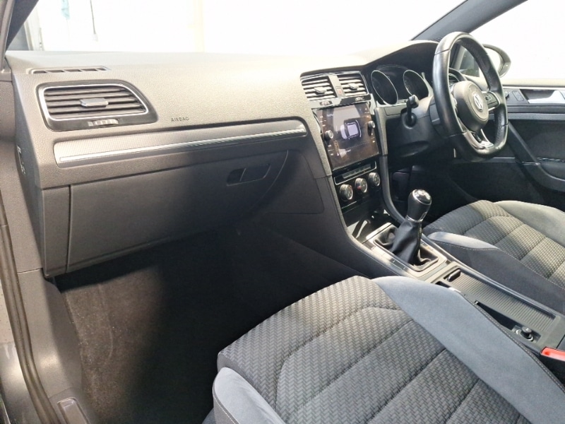 Used Volkswagen Golf 2018 for sale - 76478674: Photo 5