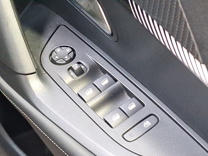 Used Peugeot 2008 2023 for sale - 76244353: Photo 14