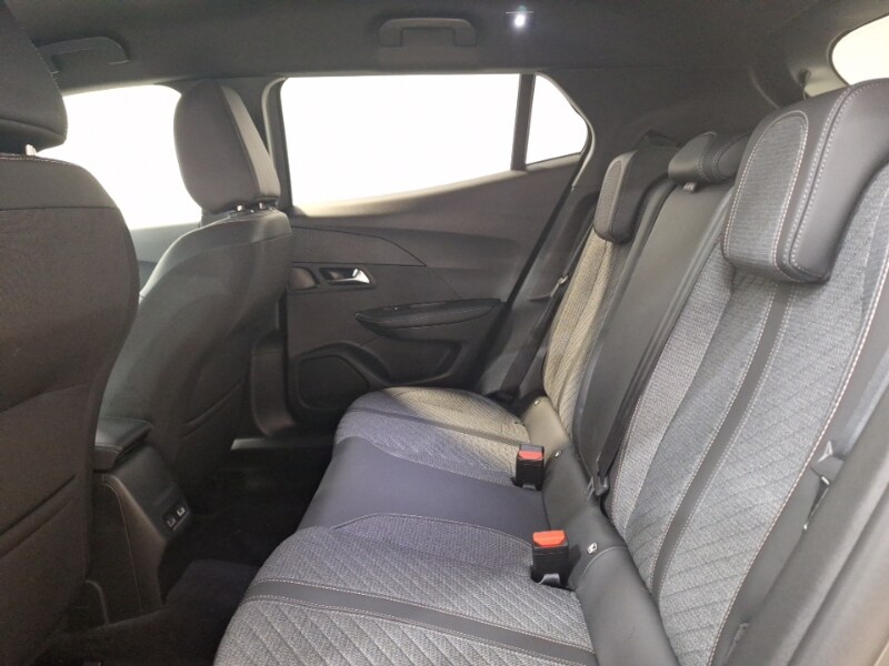 Used Peugeot 2008 2023 for sale - 76244353: Photo 6