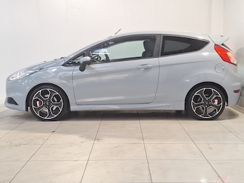 Used Ford Fiesta 2016 for sale - 76431639: Photo