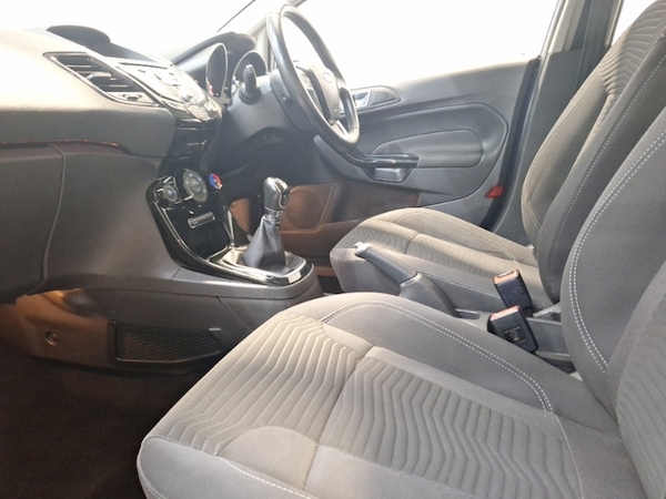 Used Ford Fiesta 2015 for sale - 76297909: Photo 5