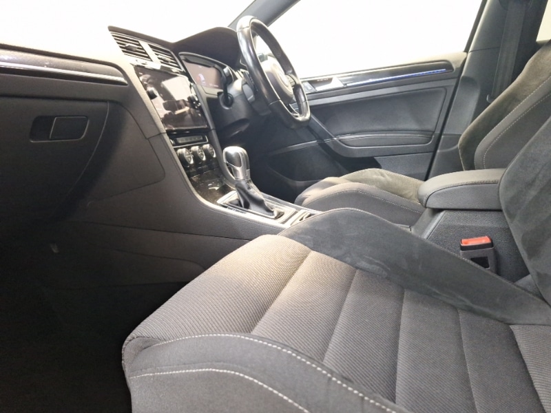 Used Volkswagen Golf 2018 for sale - 76839252: Photo 5