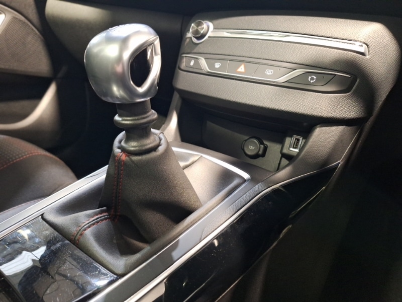 Used Peugeot 308 2018 for sale - 76741707: Photo 11