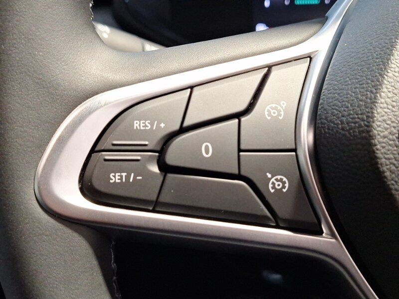 Used Renault Clio 2024 for sale - 77652368: Photo 16