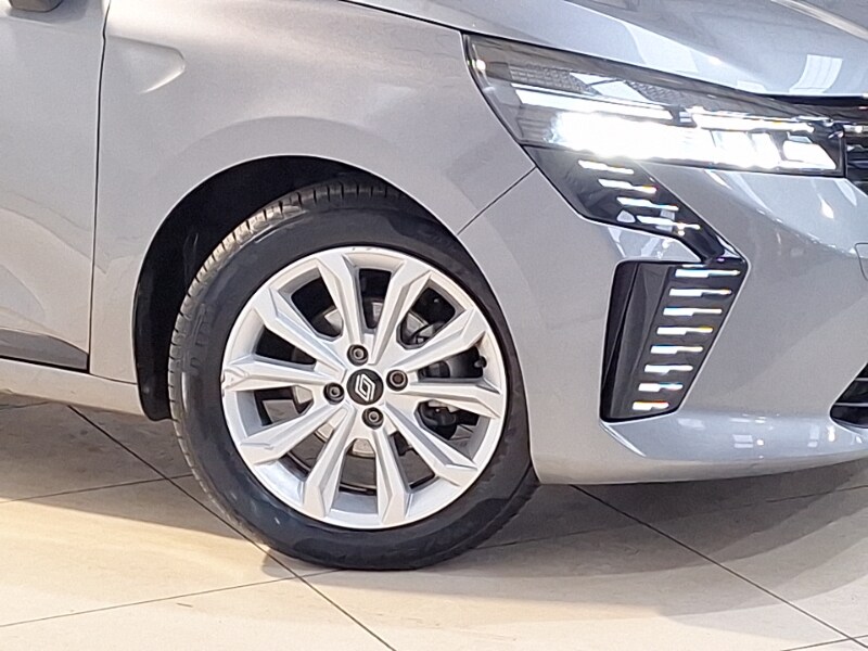 Used Renault Clio 2024 for sale - 77652368: Photo 9